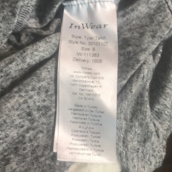 “INWEAR”  Metallic Silver Ladies Top. - Picture 7 of 9